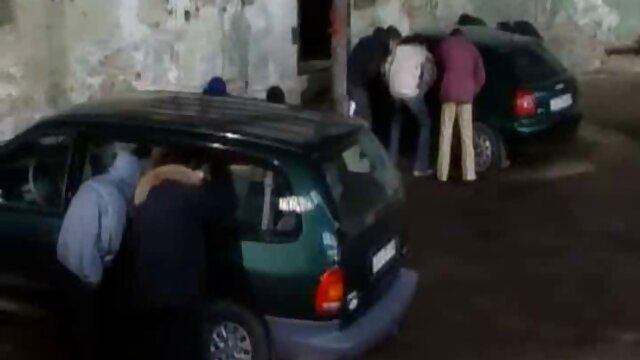 Madrastra bronceada comparte polla con videos pornos de tias con sobrinos animadora